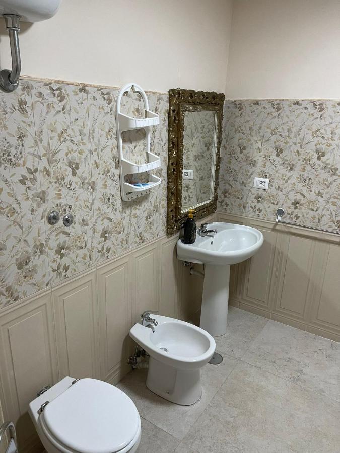 נאפולי Maison Del Trianon מראה חיצוני תמונה